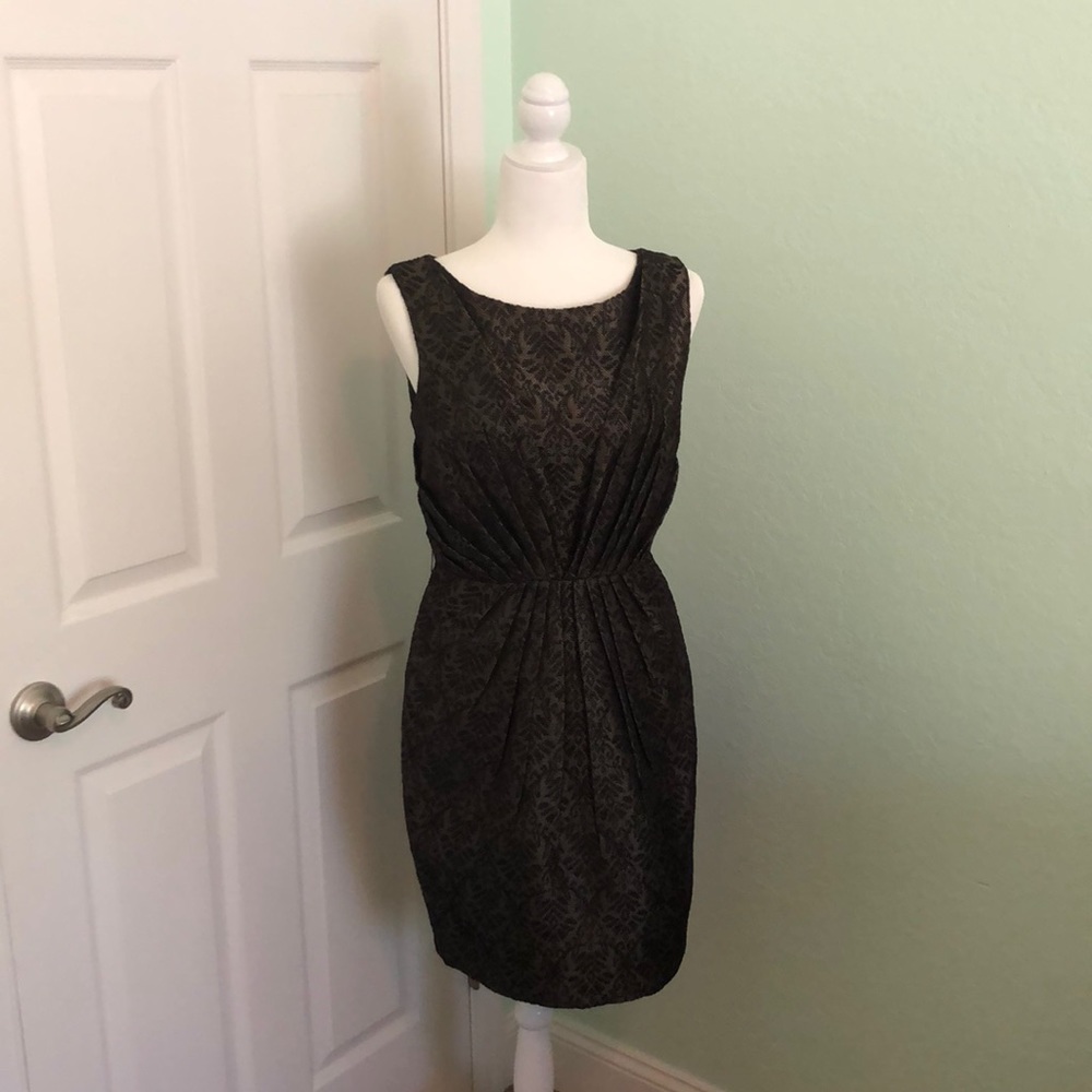 Max and Cleo knee length dress gold metallic